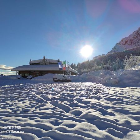 Rifugio Trifoglio Ass. Ostelli Lombardia Valtorta Ngoại thất bức ảnh
